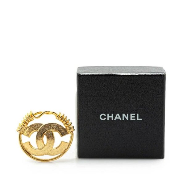 CHANEL CC Logo Round Vintage Brooch Gold Tone 94P Pin Auth w/Box #4663 - Picture 6 of 6
